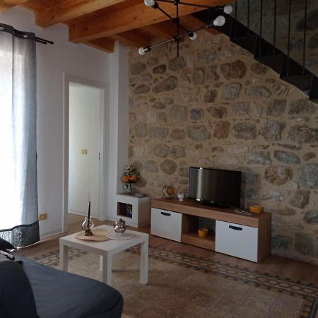 Casa Vacanze Borgo Gulini Da Anna Petralia Soprana Exterior photo