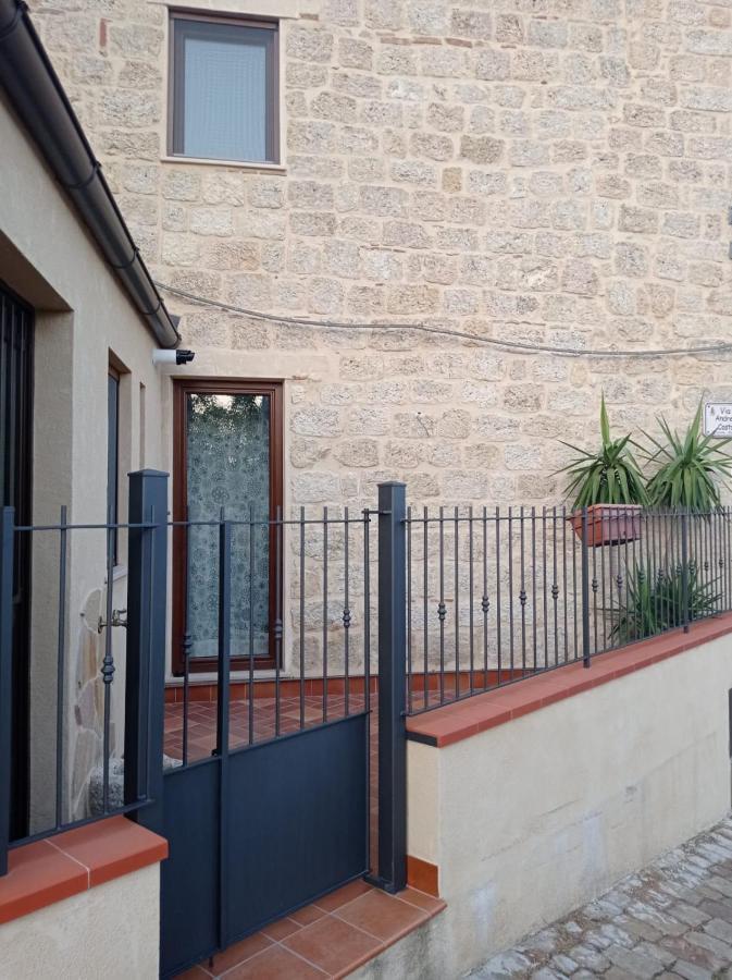 Casa Vacanze Borgo Gulini Da Anna Petralia Soprana Exterior photo